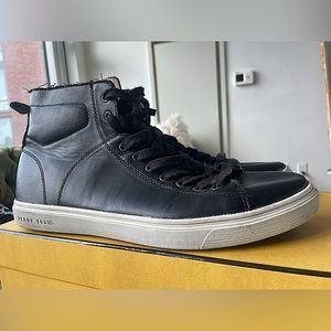Perry Ellis Olson High-Top Sneaker